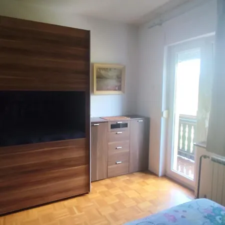 Beautiful House In Historic Location Apartament Rogatec